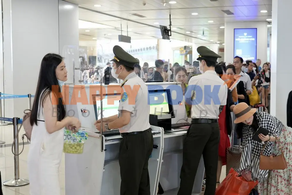 Một số điểm cần lưu ý khi lần đầu đi máy bay